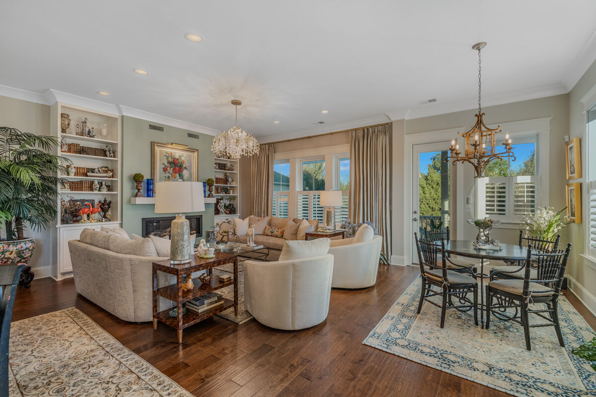 Living room opening to the breakfast area