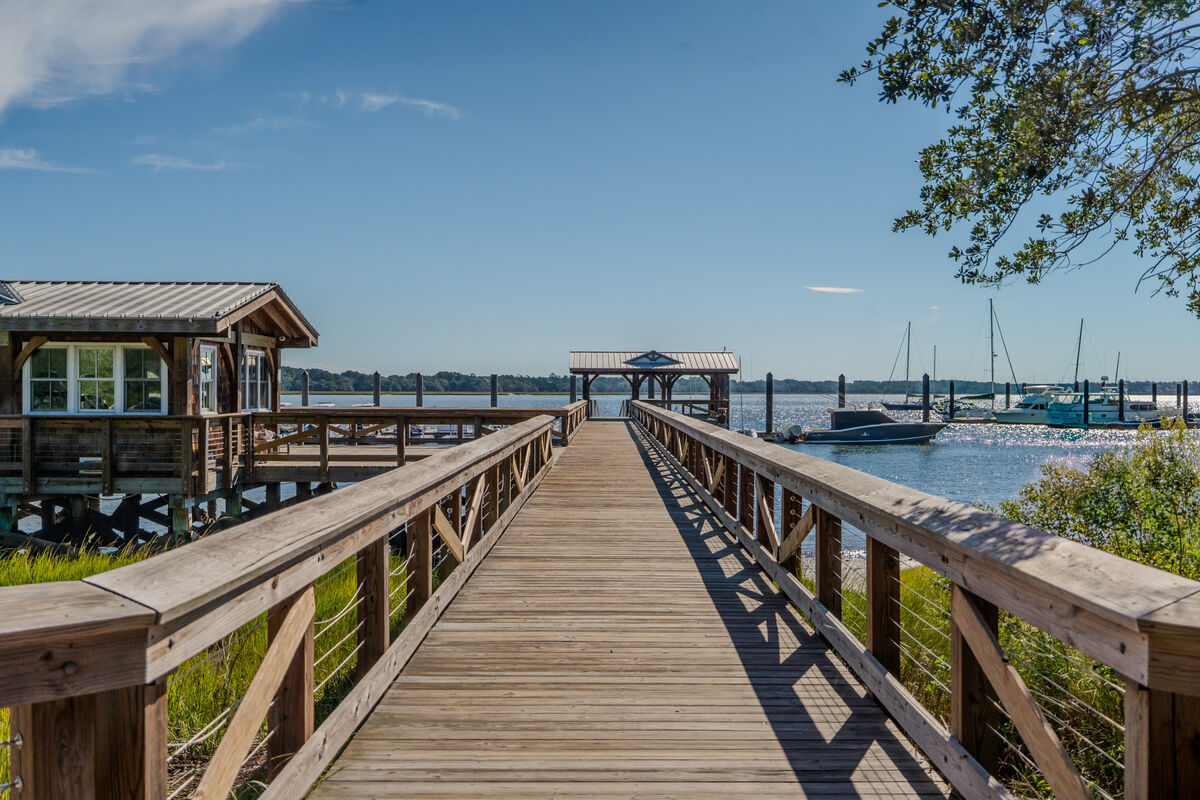 Pier and boats on the Daniel Island waterfront